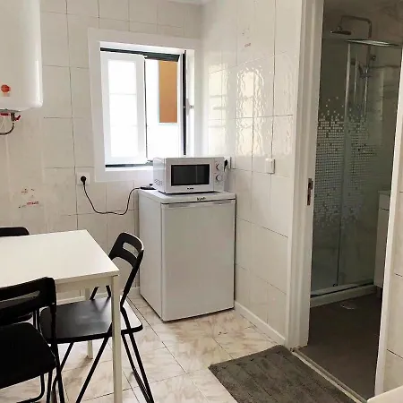 Tram & Fado Memory House — Under The St. George's Castle Apartamento *